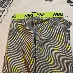 Nike leggings small